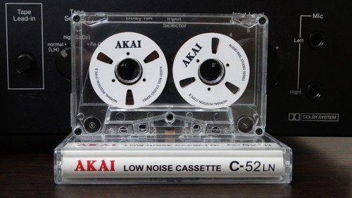 Audio cassette akai white - audio, reel